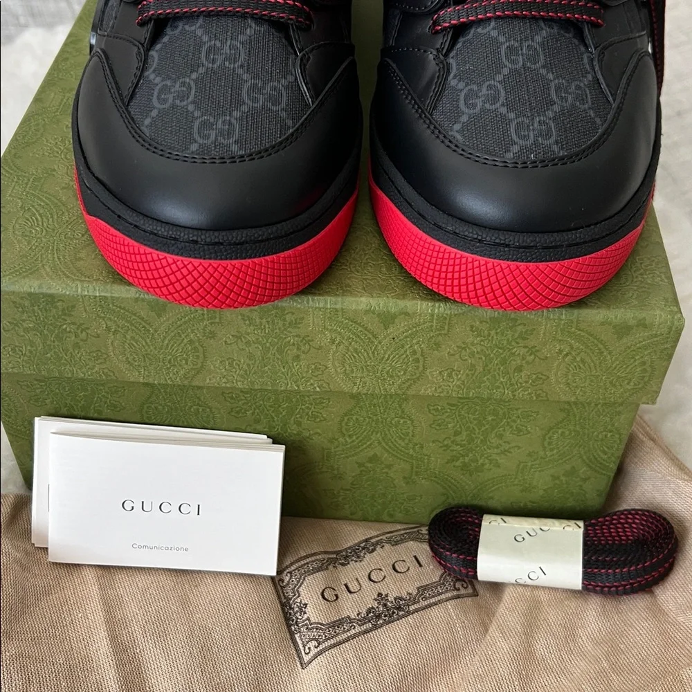 Gucci Men’s Black Leather and GG supreme Canvas Low Top Sneakers Sz 10